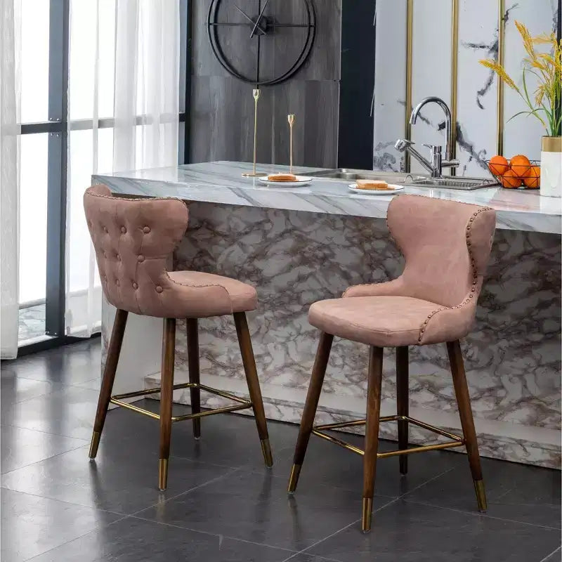 Sgabello da bancone moderno di metà secolo in similpelle trapuntata con borchie, rosa