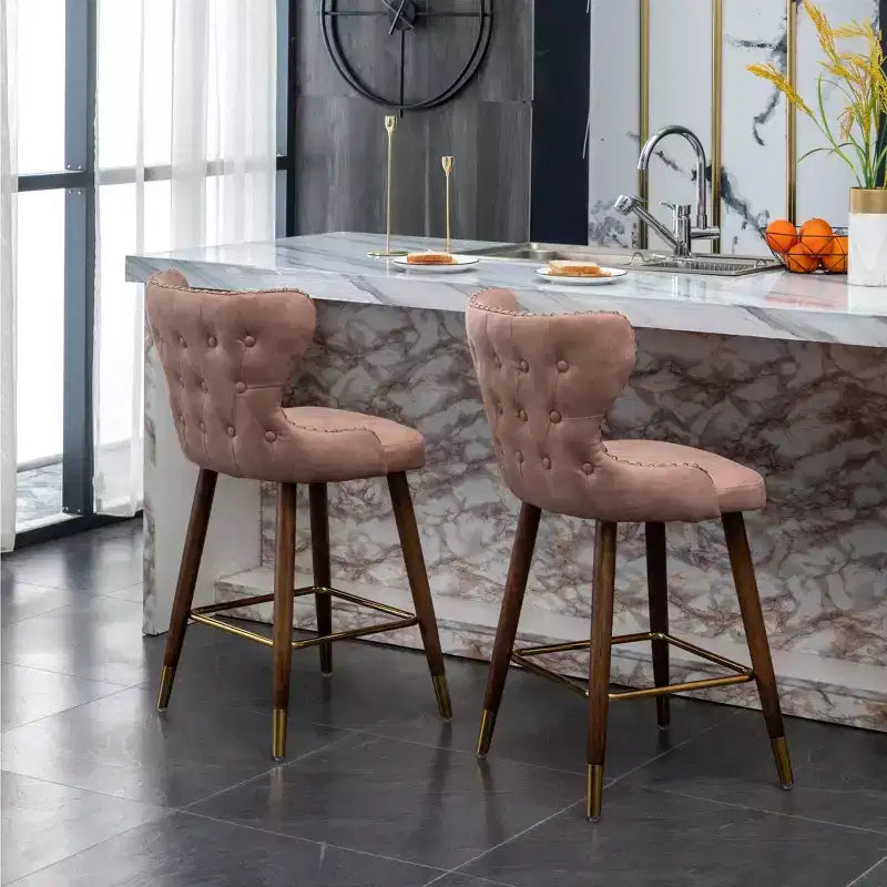 Sgabello da bancone moderno di metà secolo in similpelle trapuntata con borchie, rosa