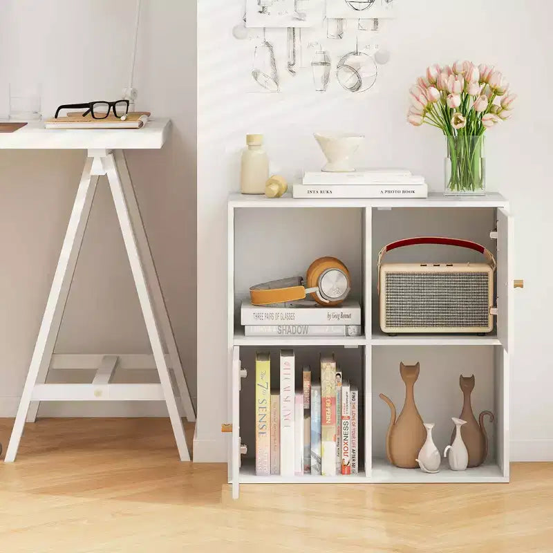 Libreria a 4 cubi con doppio kit antiribaltamento e 2 armadietti portaoggetti, bianco/naturale