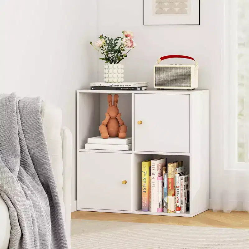 Libreria a 4 cubi con doppio kit antiribaltamento e 2 armadietti portaoggetti, bianco/naturale