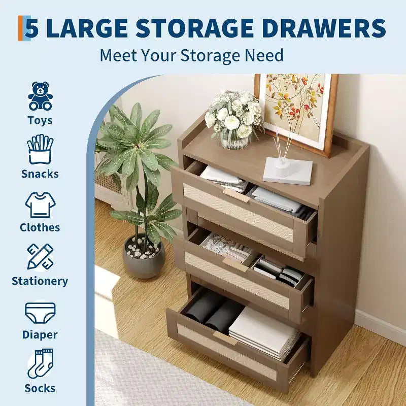 Cassettiera a 5 cassetti in rattan per camera da letto, Comò grande in legno per vestiti, Organizzatore comodino per corridoio, soggiorno