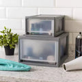 Cassettiera portatutto in plastica impilabile e compatta con ante trasparenti